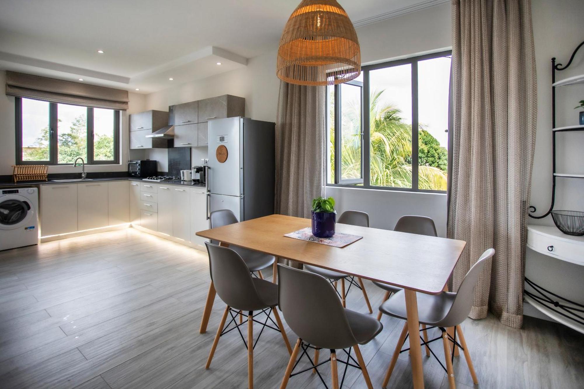 Mayfair Condo In Pereybere Pereybere Beach Kültér fotó